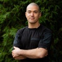 Wat zijn 5 voorbeelden van non-verbale communicatie? 1 tibor olgers circle